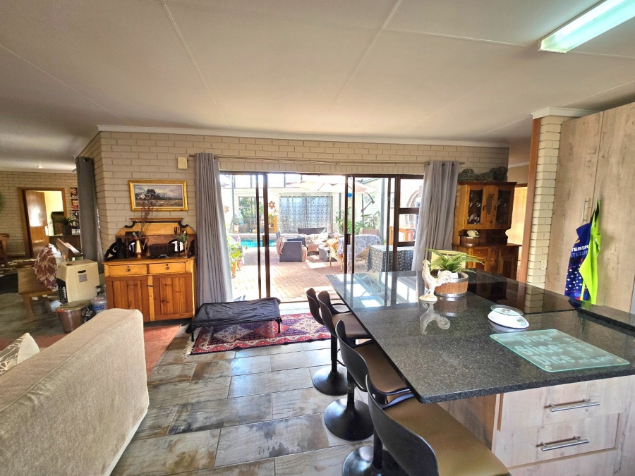 4 Bedroom Property for Sale in La Provance Free State